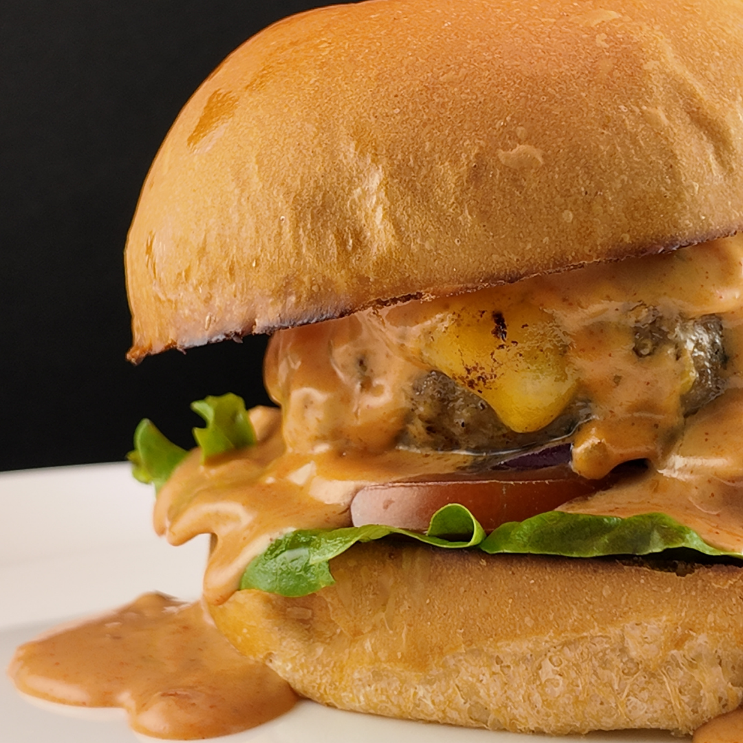 Savage Bar and Grill catering and events at Padel Magic